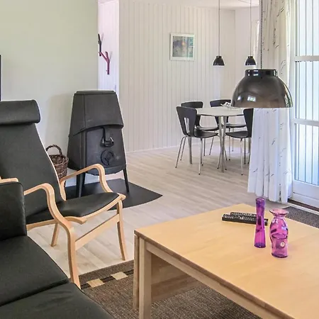 Lovely In Aakirkeby With Kitchen