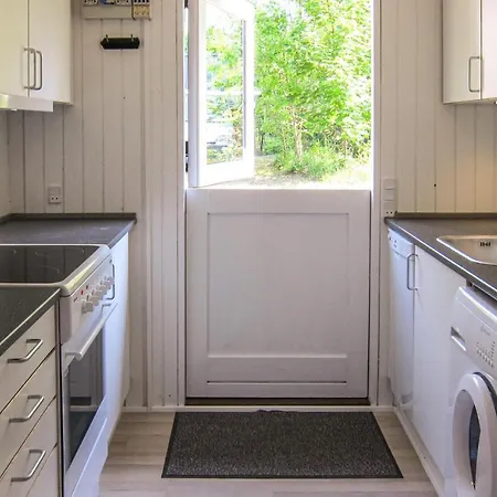 Lovely In Aakirkeby With Kitchen *