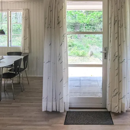 Lovely In Aakirkeby With Kitchen * Vester Somarken